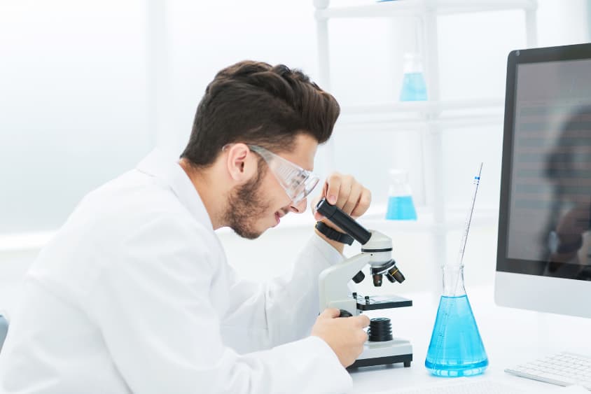 Co znamená titul MSc. a jak se používá v Česku?